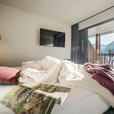 Coolnest Hotell 4*