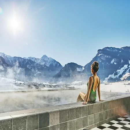 Coolnest Ξενοδοχείο 4*