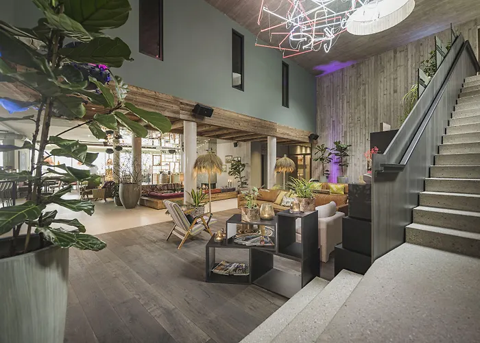 Coolnest Отель 4*