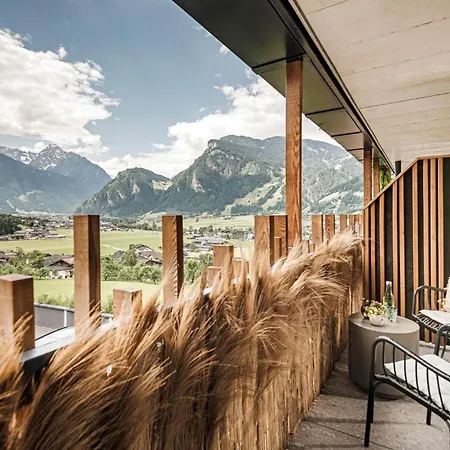 Coolnest Hotel